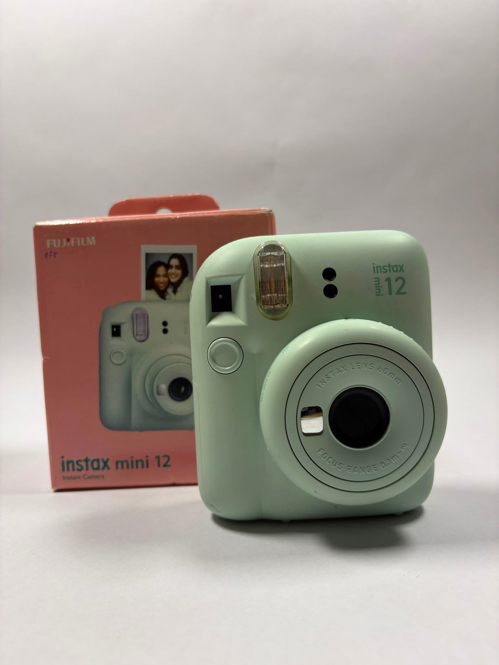 Instax Mini 12 z opakowaniem